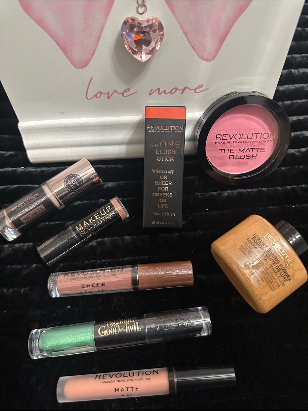 Revolution Makeup Bundle Set (8pcs)